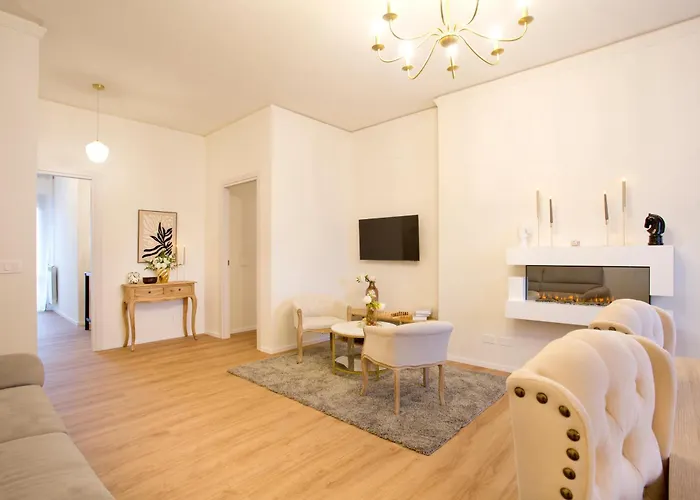 Casa Al Mulino, Facing Walls 아파트 루카